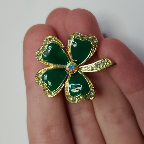 2005 Avon lucky shamrock pin - Picture 2 of 8